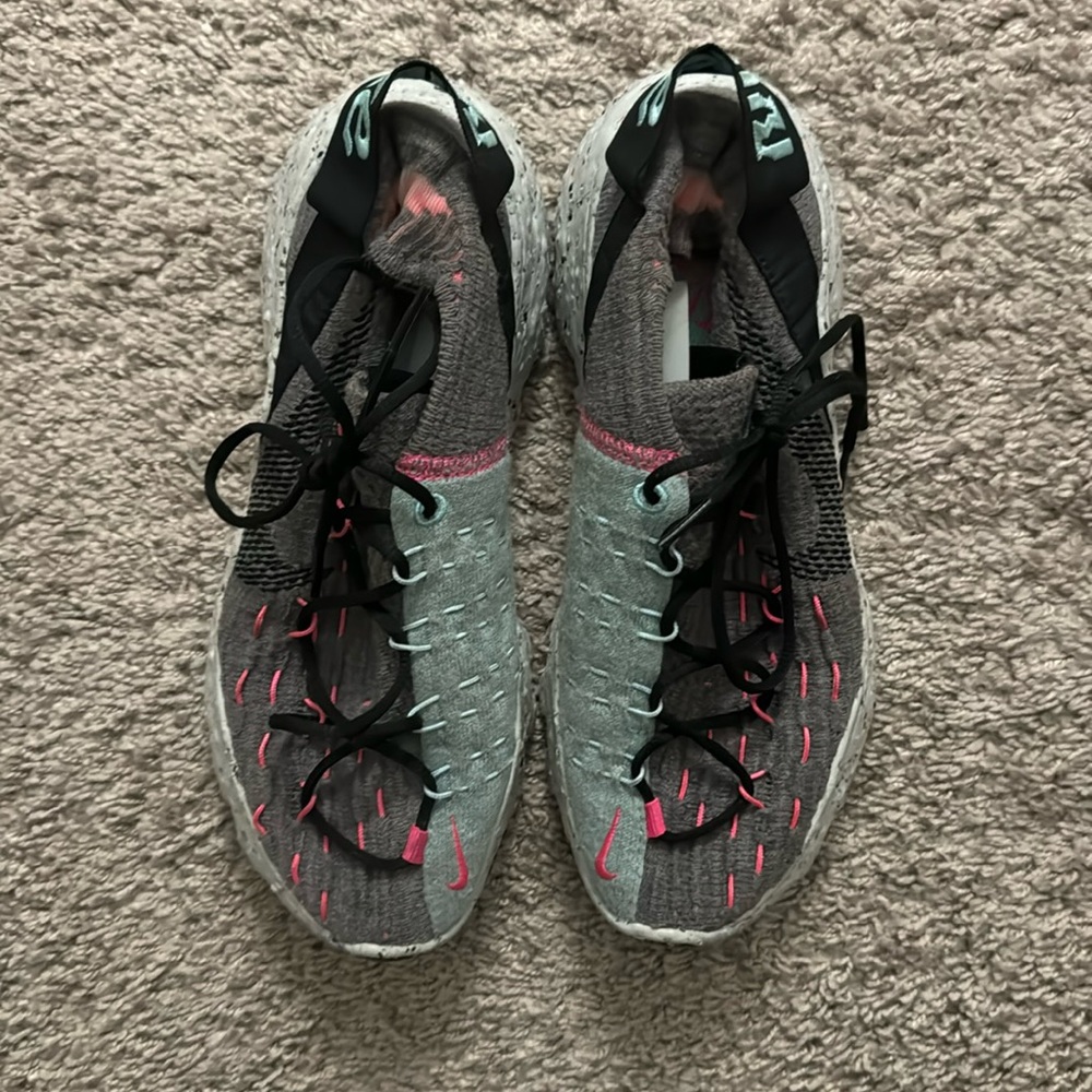 Nike Space Hippie 04